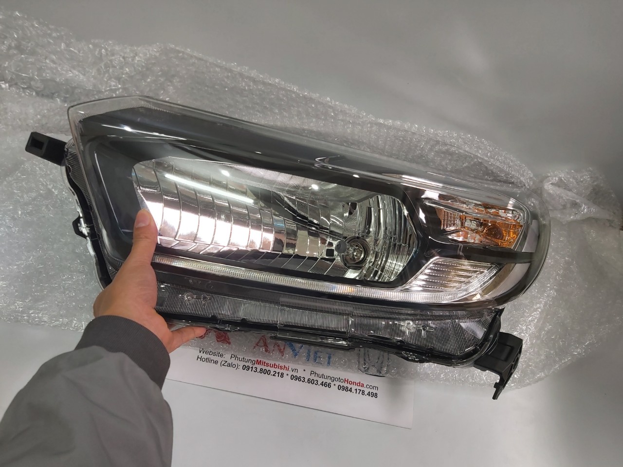 Đèn pha xe Honda Brio